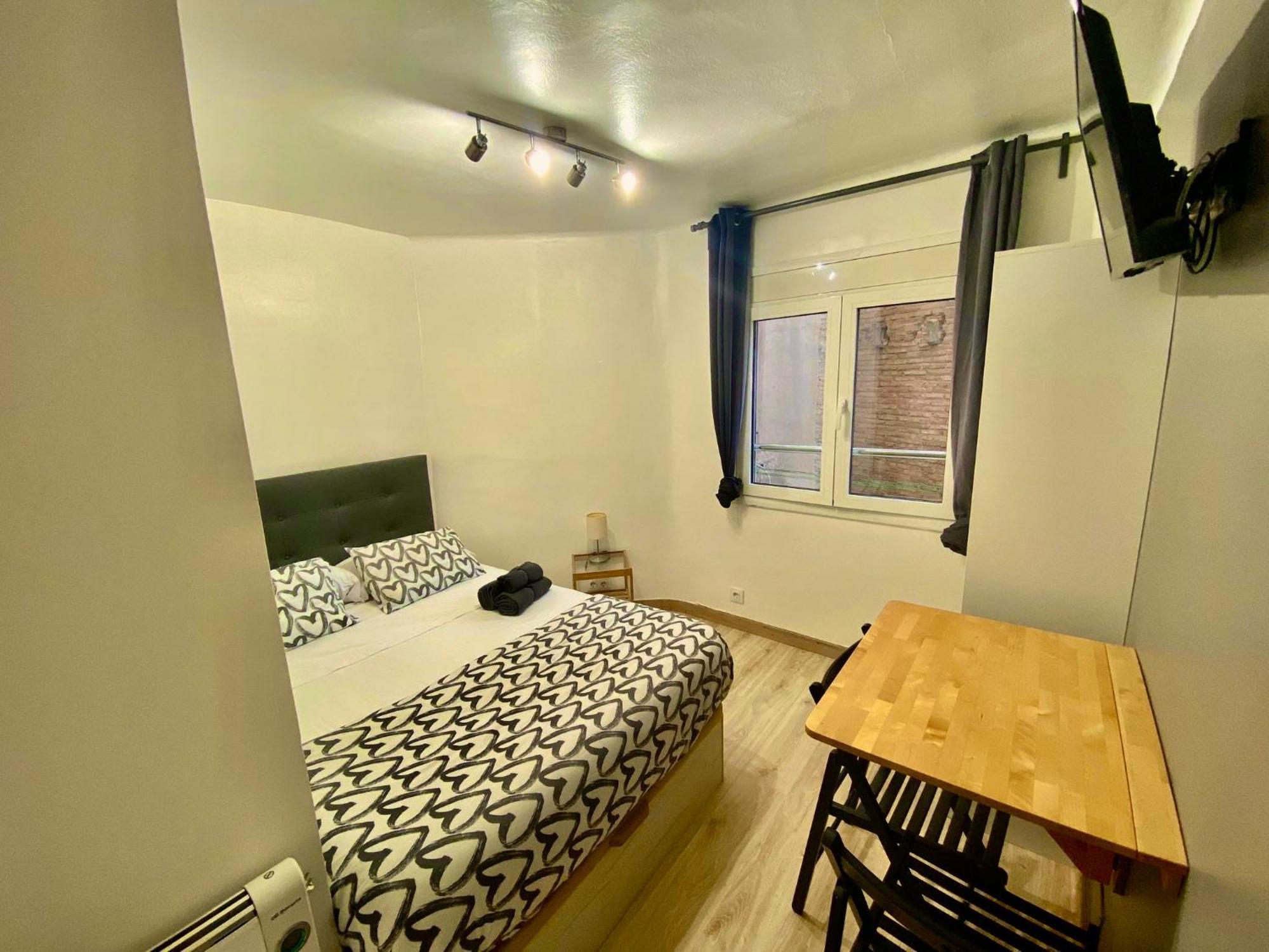 Suites Nuevas Con Bano Privado Frente Al Metro St Mwc Barcelona-Fira 오스피탈레트 데 요브레가트 외부 사진